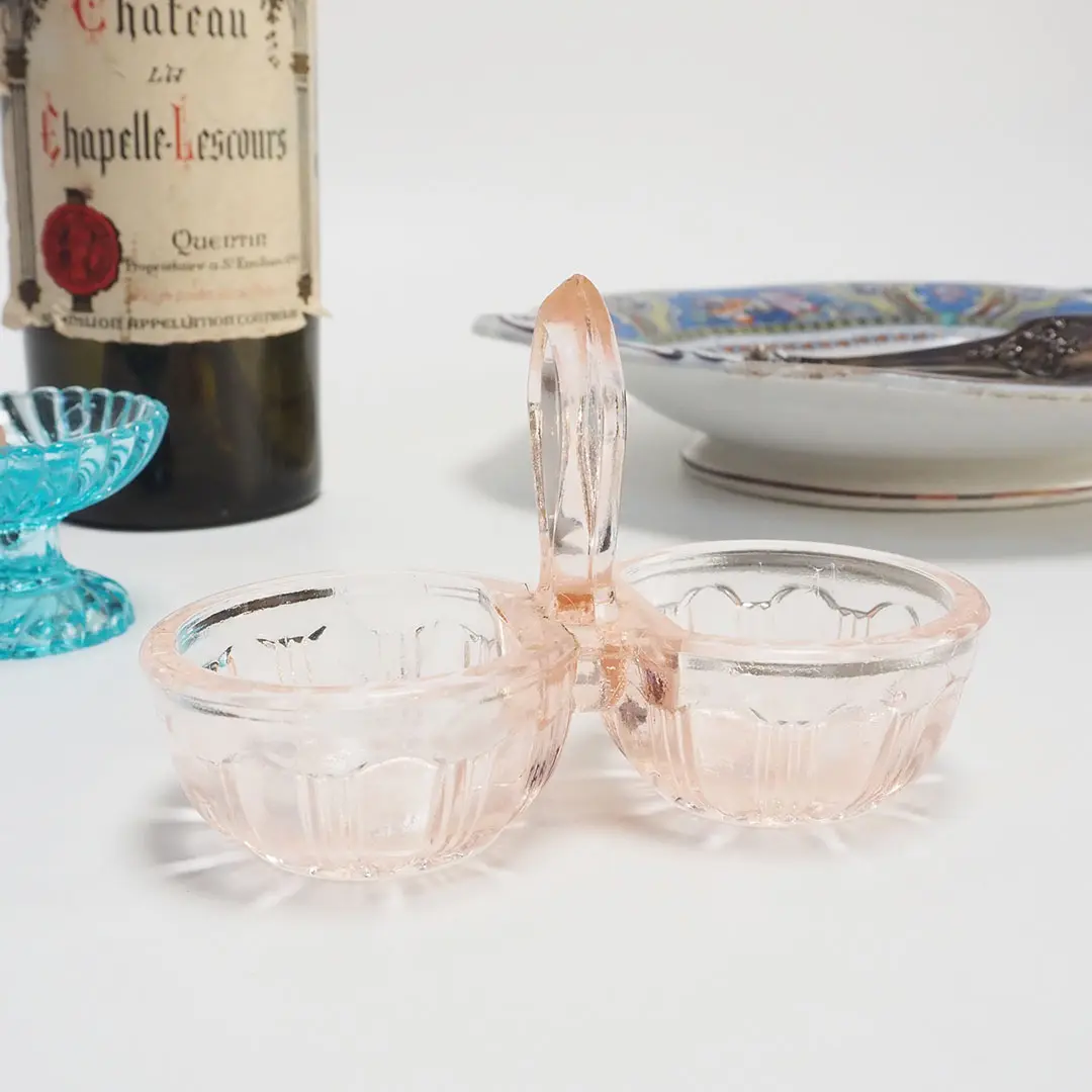 アンティーク サリエール （塩入れ）フランス ピンクの小さなガラス製スパイスディッシュ器