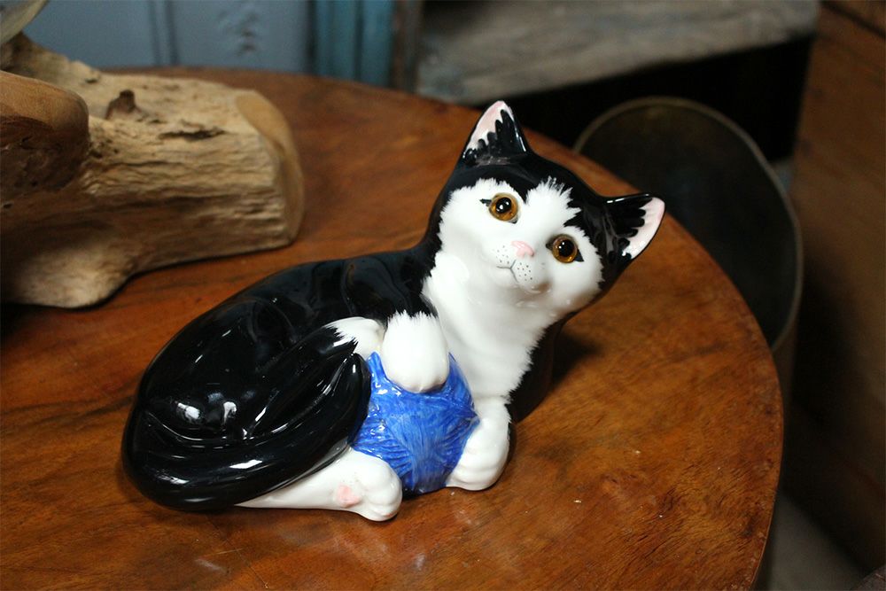 ヴィンテージ・フィギュリンCat