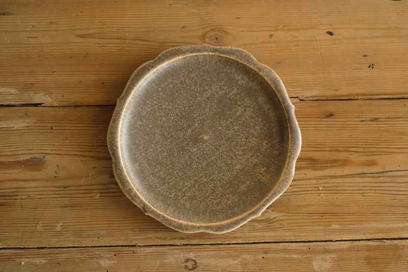 【後藤奈々】輪花6寸皿(18.5cm) 茶/食器