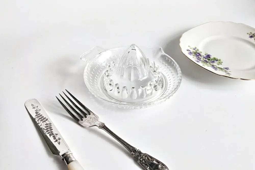 ヴィンテージ クリアガラスリーマ B フランス 古いガラスの果実絞り/アンティーク食器