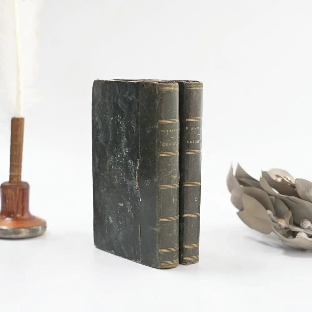 アンティークブック「Crichton」1857年 フランスで約160年前に出版された革張りの古書