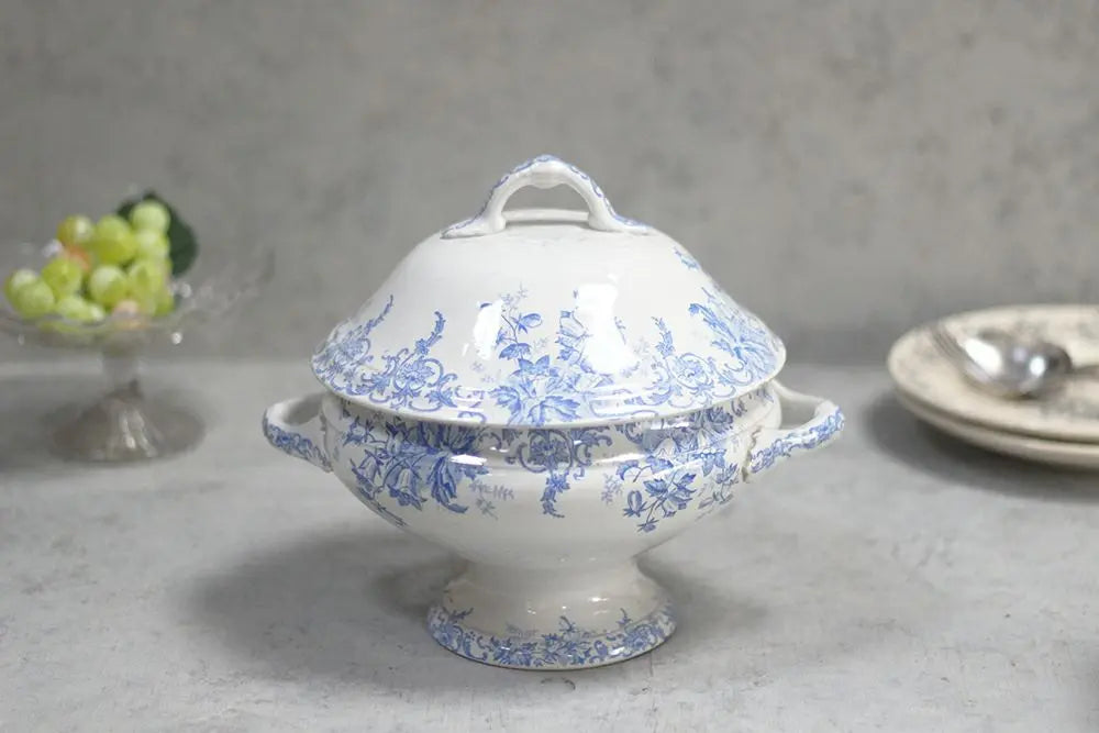 アンティークスーピエール フランス サンタマン窯(Saint-Amand)華やかで上品なパターン アンティーク食器