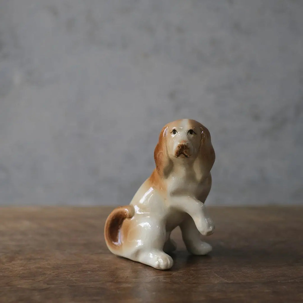 ヴィンテージフィギュリン 犬の陶器オブジェ イギリス 置物