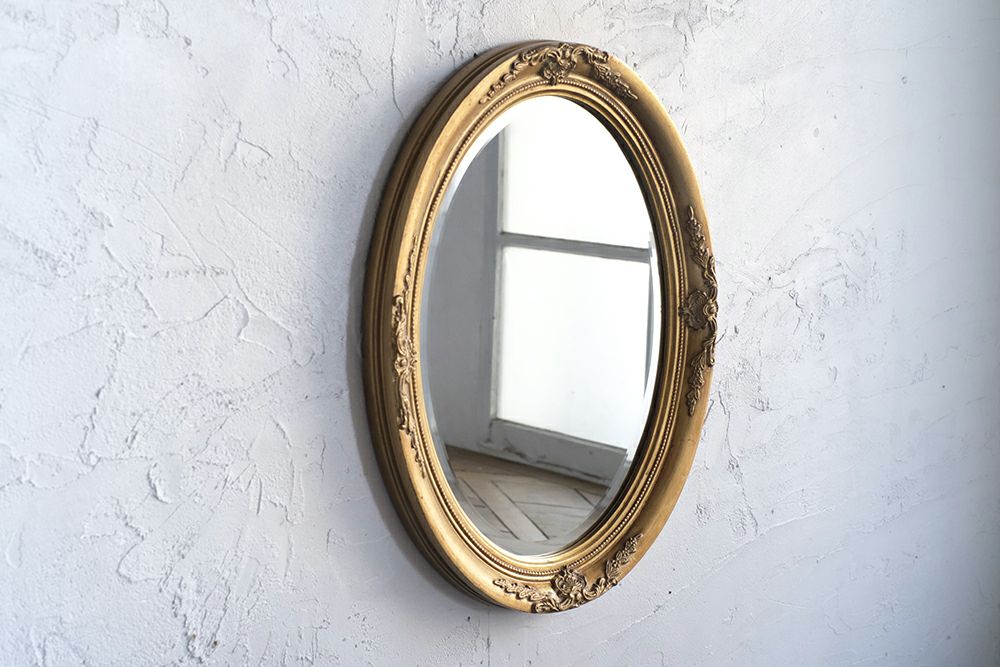アンティーク調のミラー1