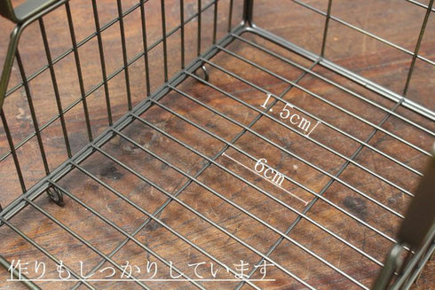 棚に引っ掛ける収納カゴ3