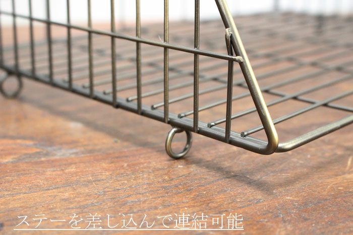 棚に引っ掛けるカゴ4