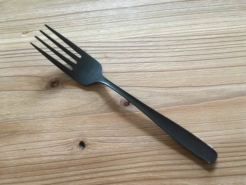 新潟燕三条 【KURO CUTLERY】 フォーク L 19cm 黒酸化発色加工カトラリー