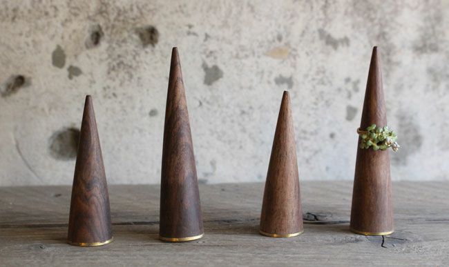 リングを飾る指輪什器3