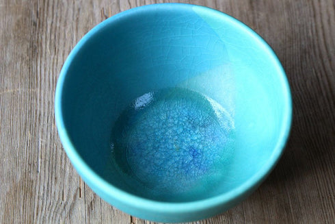 ガラス釉の美しい茶碗3