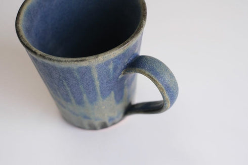 陶器のマグカップ2