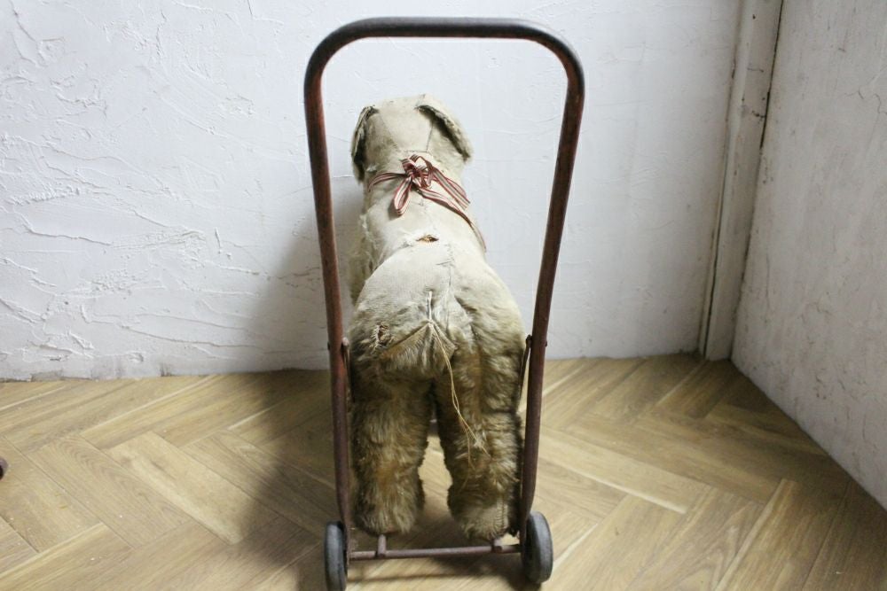 アンティーク犬の手押し車44