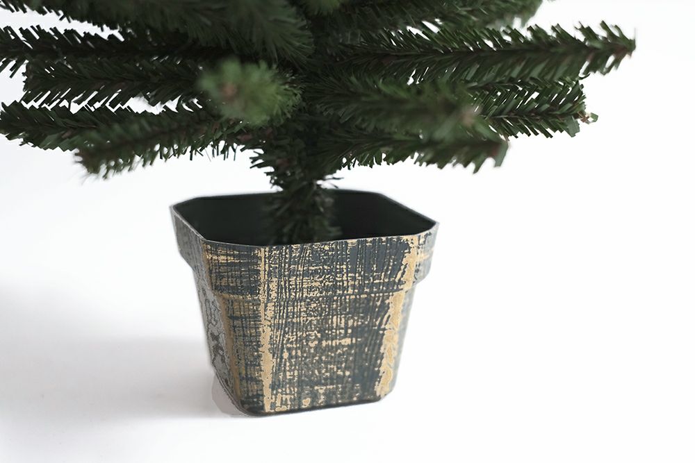 ポット付きのクリスマスツリー3