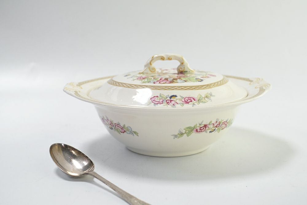 ELEGANCE(エレガンス)アンティーク チュリーン 色絵 蓋付陶器 アンティーク チュリーンSWINNERTONS 卓上でスープを取り分ける蓋付き
