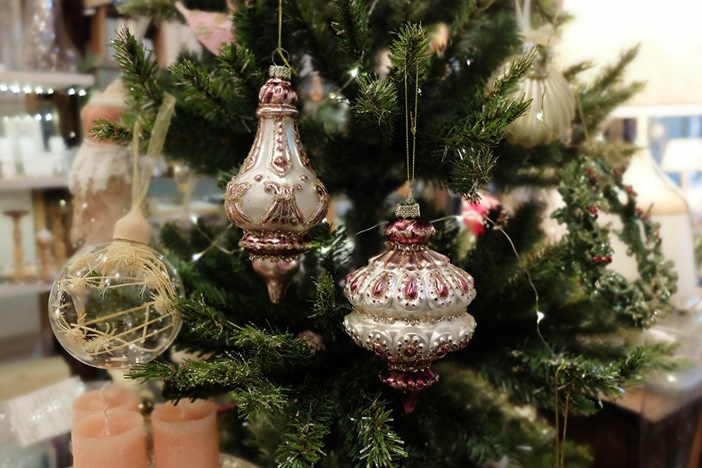ガラス製のピンクジンボトルクリスマスオーナメント グラスフィニアル クリスマスオーナメント/ピンクを通販する東京の