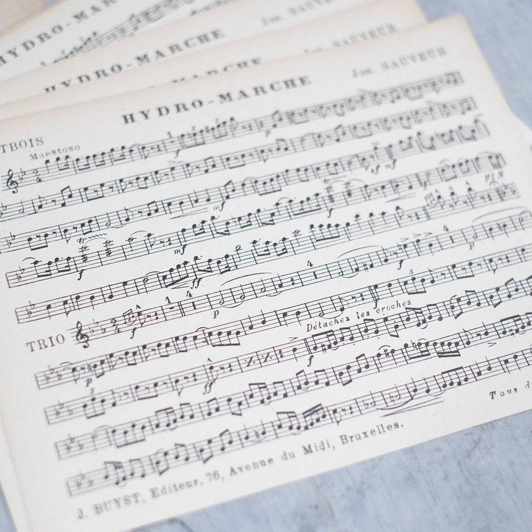 ヨーロッパアンティーク楽譜と洋書の1ページの6枚セットの通販