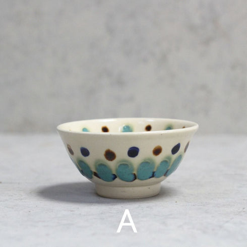 やちむん 沖縄 新里みお 水玉茶碗 陶芸作家の手作りの器11