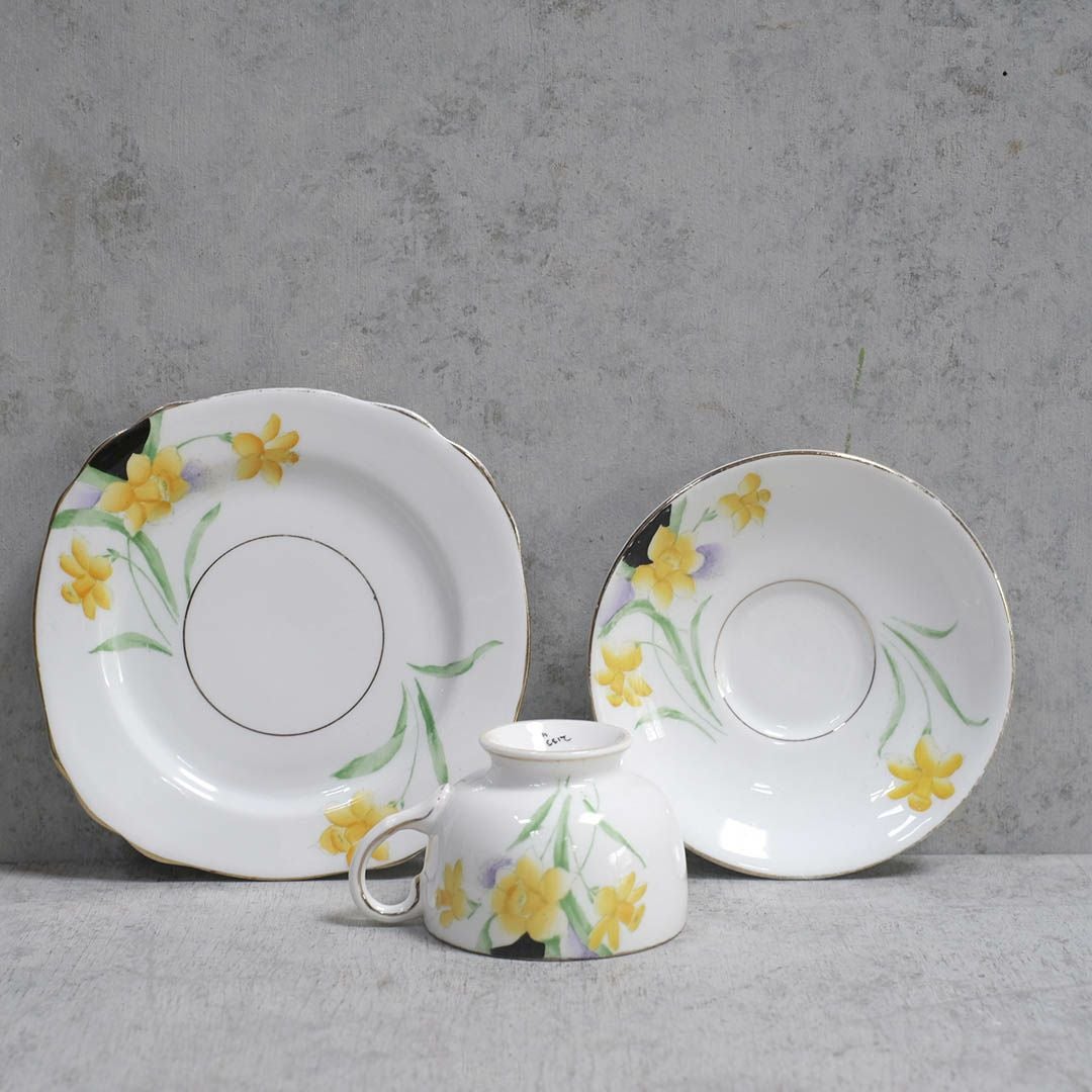 アンティークティーカップトリオ GLADSTONE CHINA イギリス GP&CO3
