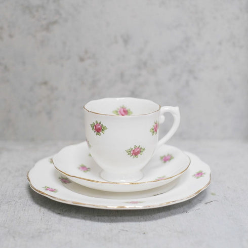 アンティーク Roslyn China ティーカップトリオ ミルクジャグ シュガーボウル アンティーク食器2