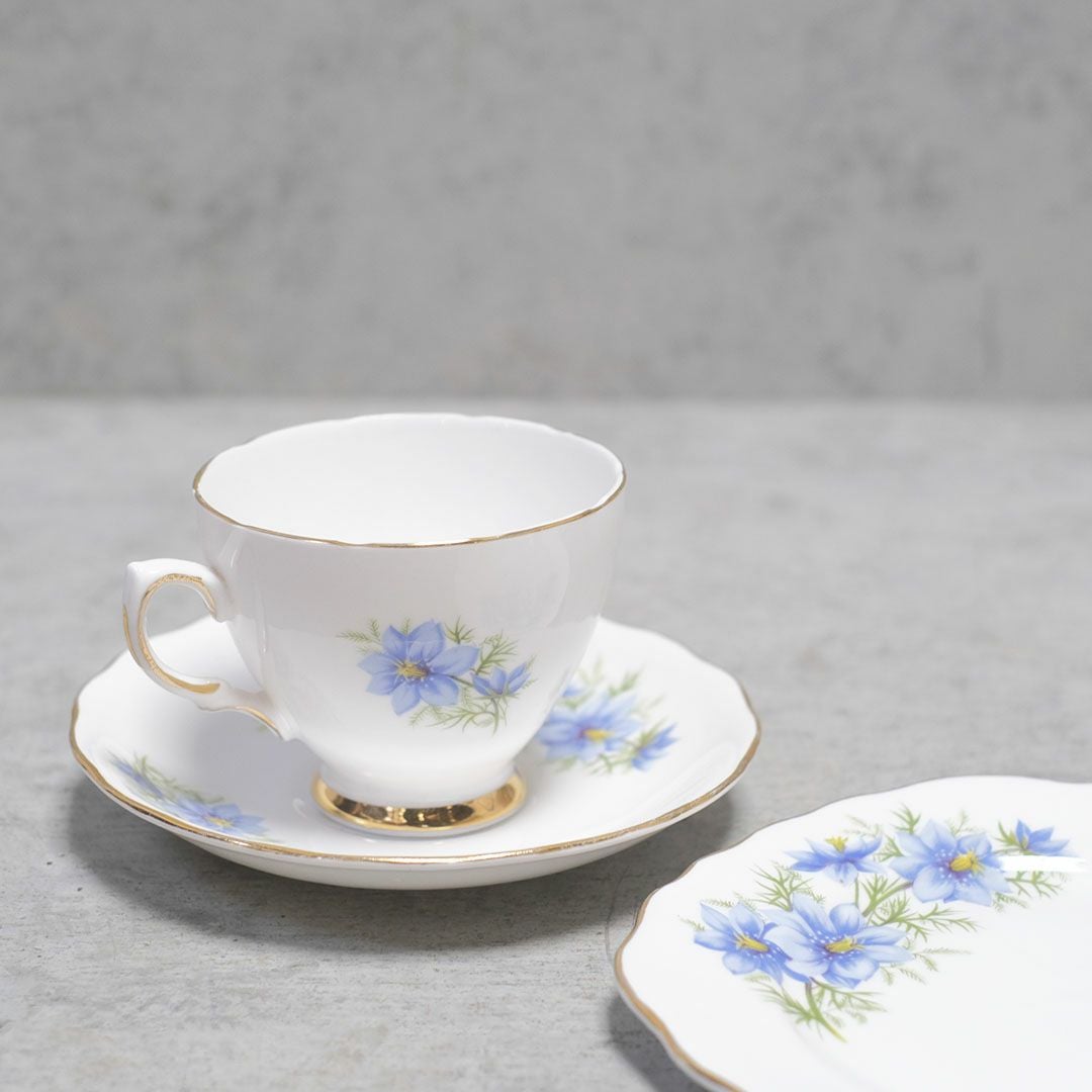 ヴィンテージティーカップトリオ Colclough(コルクラフ) ブルーフラワー イギリス66