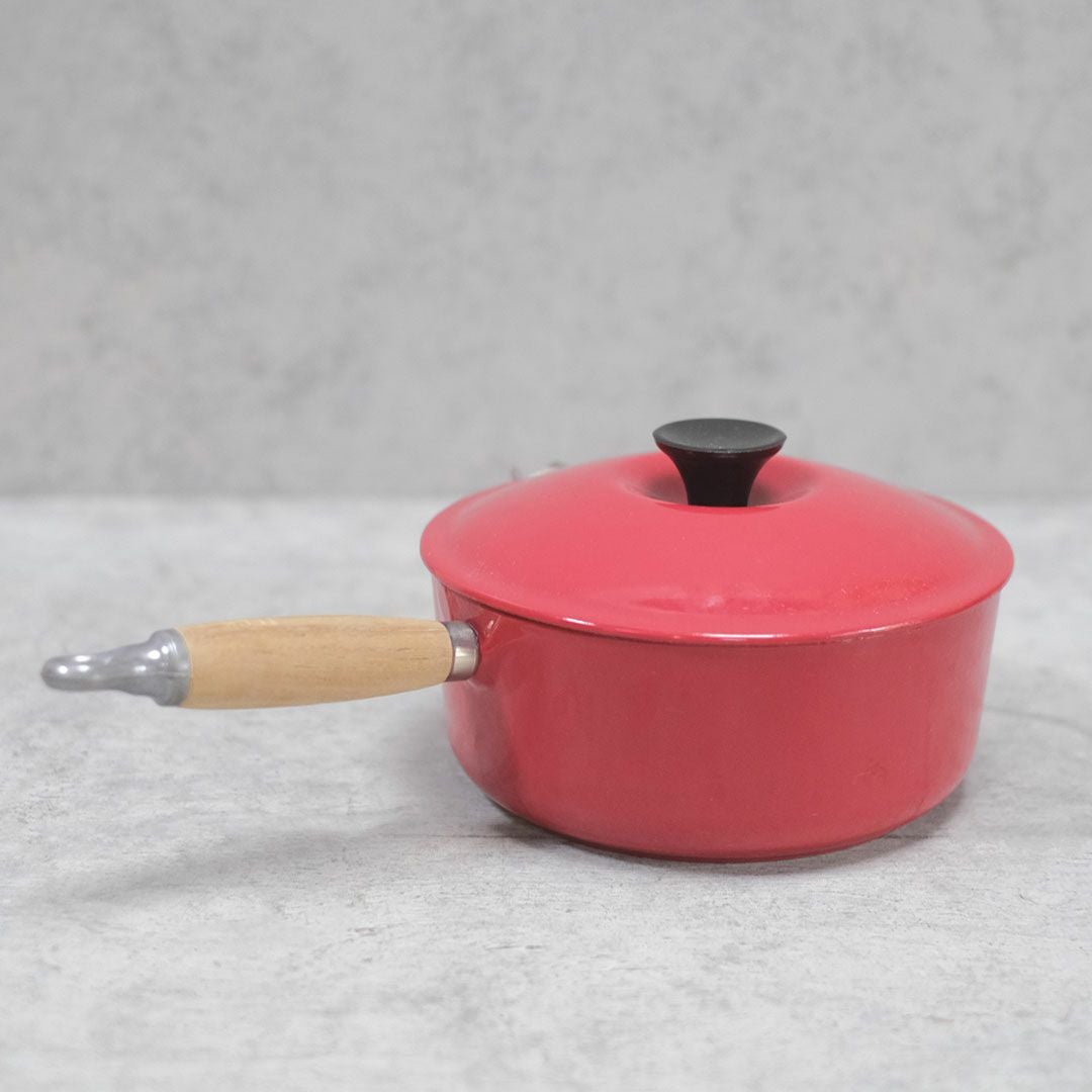 ル・クルーゼ　赤い片手鍋 ガラス蓋付き ヴィンテージ Le Creuset（ルクルーゼ）鍋 赤 片手鍋 フランス Lの通販
