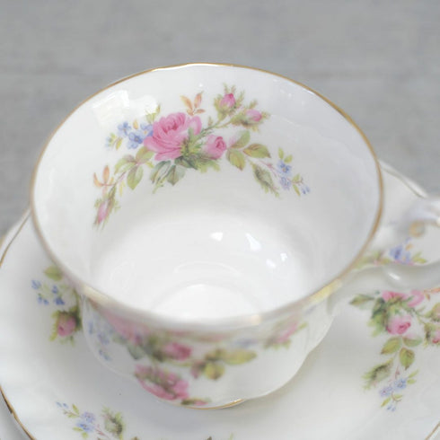 ヴィンテージティーカップトリオ Royal Albert ロイヤルアルバート MOSS ROSE モスローズ66