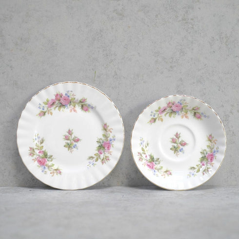 ヴィンテージティーカップトリオ Royal Albert ロイヤルアルバート MOSS ROSE モスローズ77