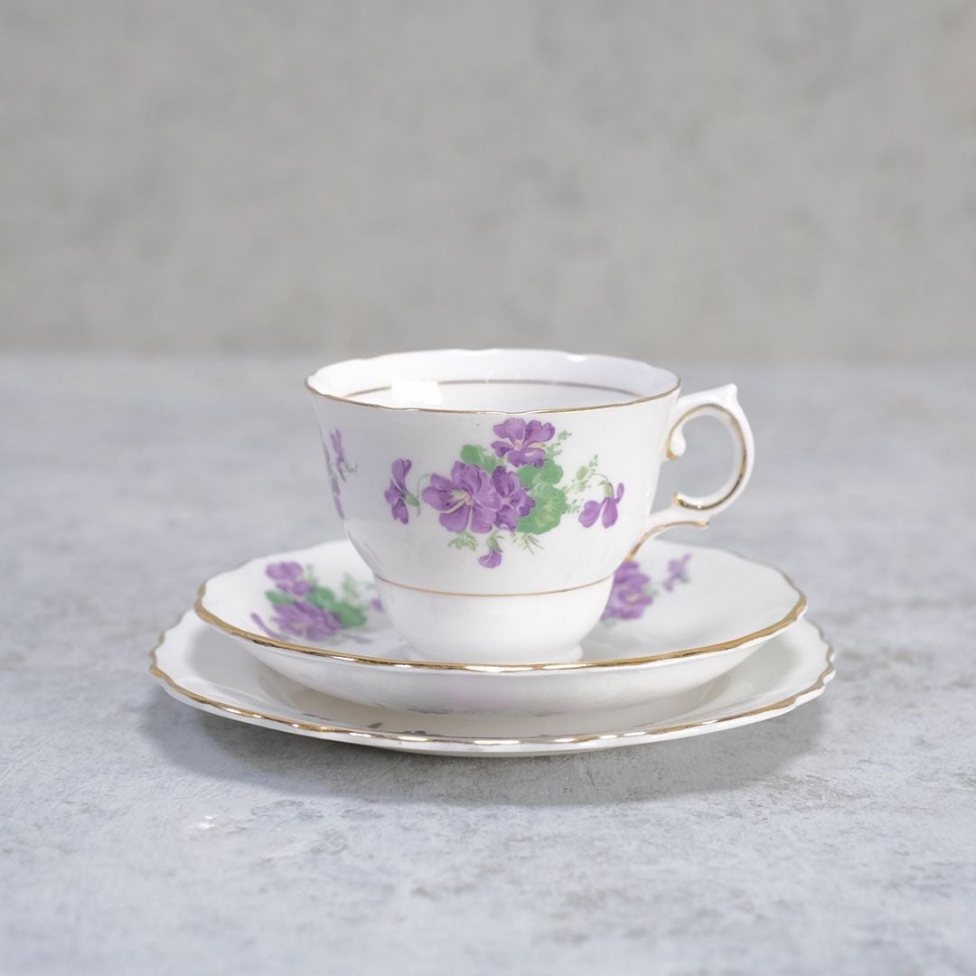 ヴィンテージティーカップトリオ Colclough(コルクラフ)菫 バイオレット イギリス11