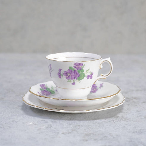 ヴィンテージティーカップトリオ Colclough(コルクラフ)菫 バイオレット イギリス11