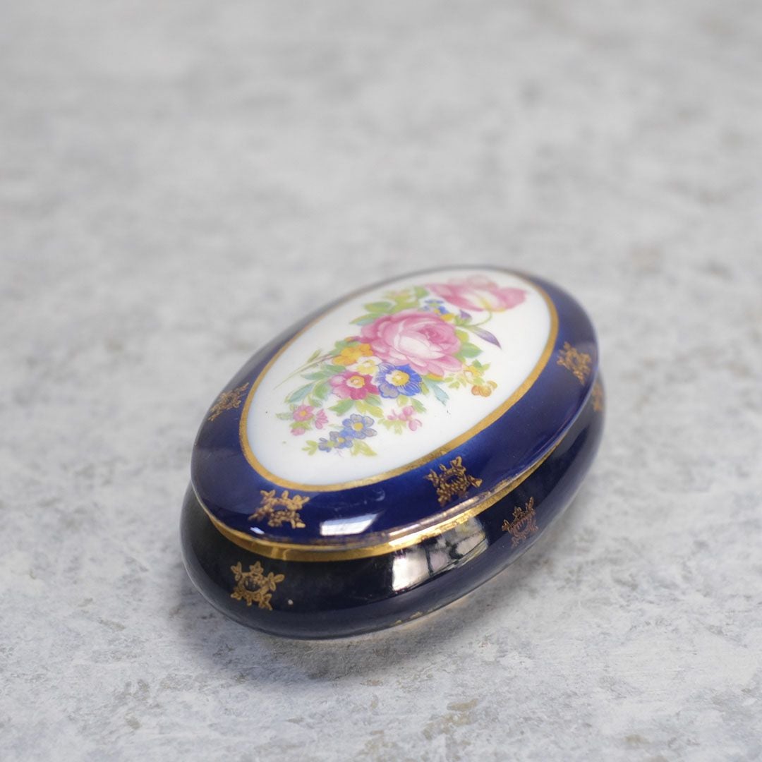 アンティーク小物入れ LIMOGES(リモージュ) フランス 陶器のケース2