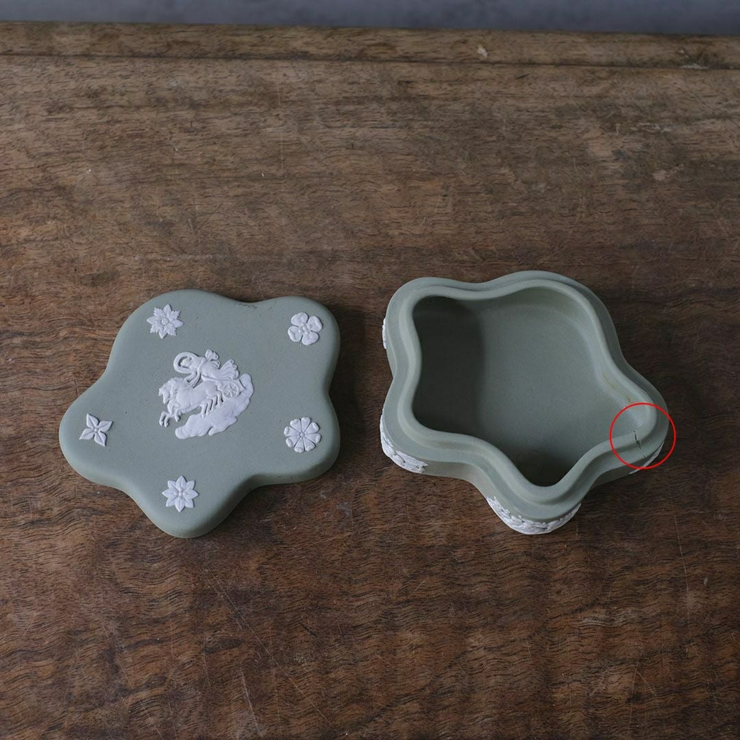 ヴィンテージ WEDGWOODジャスパー小物入れ グリーン ストーンウェア55