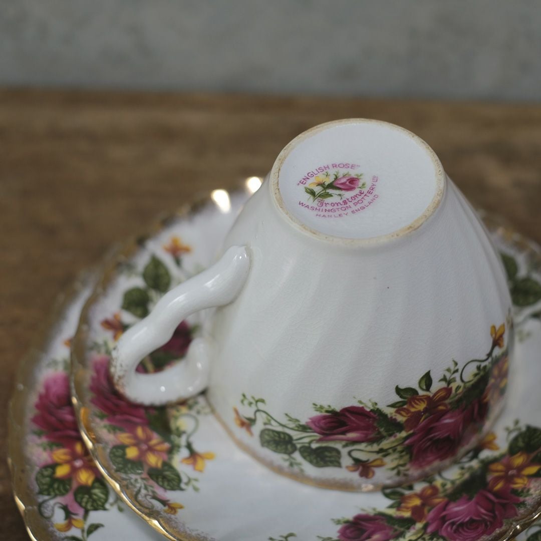 ヴィンテージ ティーカップトリオ Washington Pottery (Staffordshire) Ltd イングリッシュローズ 薔薇 アンティーク食器99