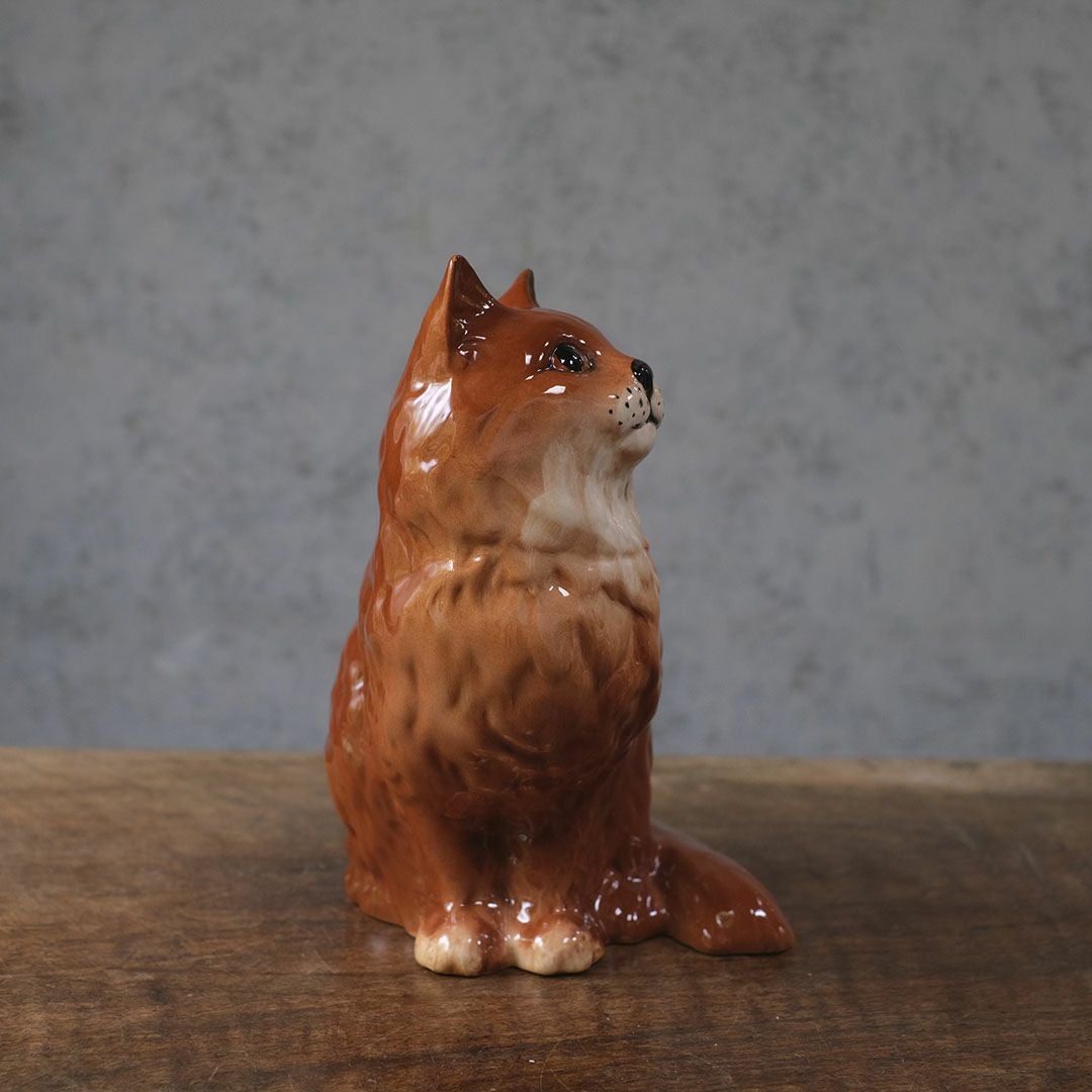 ヴィンテージオブジェ 猫の置物 フィギュリン イギリス BESWICK