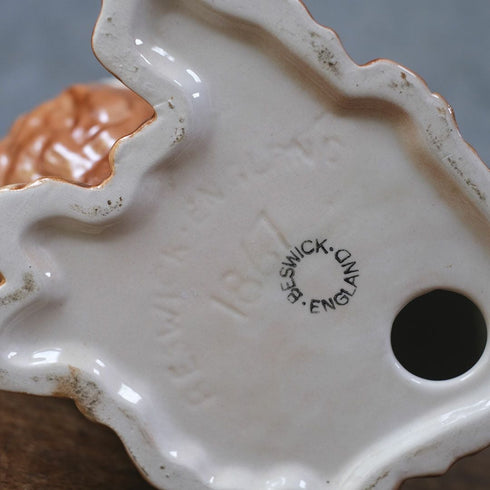 ヴィンテージオブジェ 猫の置物 フィギュリン イギリス BESWICK ベスウィック77