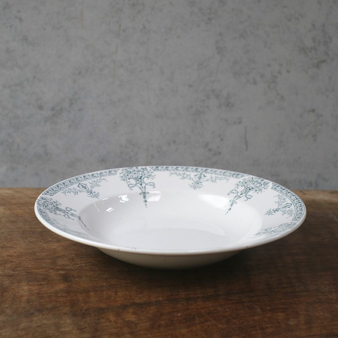 アンティーク皿 フランス K&Gリュネヴィル LUGANO 深皿 24.3cm 緑の花