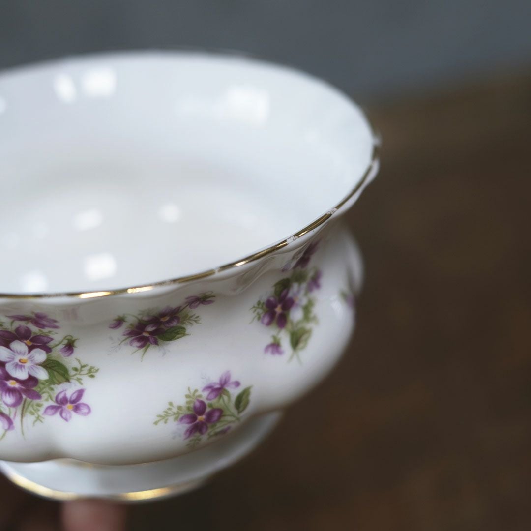 ヴィンテージシュガーボウル ROYAL ALBERT SWEET VIOLET ロイヤルアルバート イギリス44