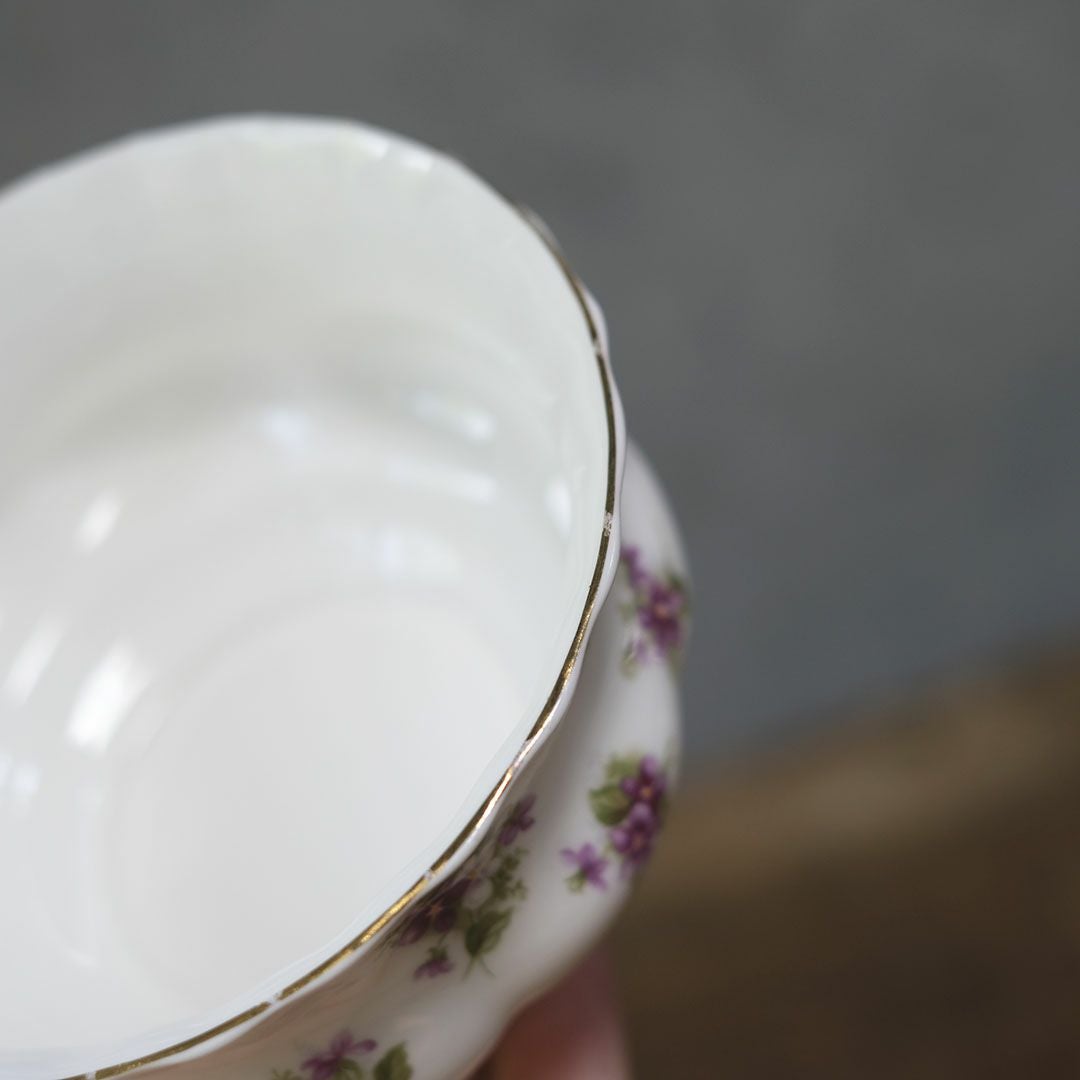 ヴィンテージシュガーボウル ROYAL ALBERT SWEET VIOLET ロイヤルアルバート イギリス55