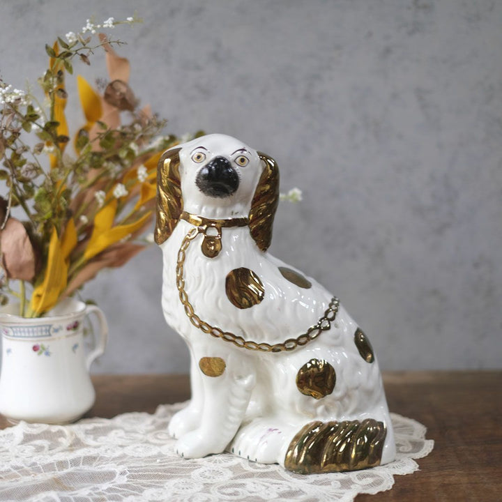 アンティークスタッフォードシャードッグ イギリス 陶器の犬の置物