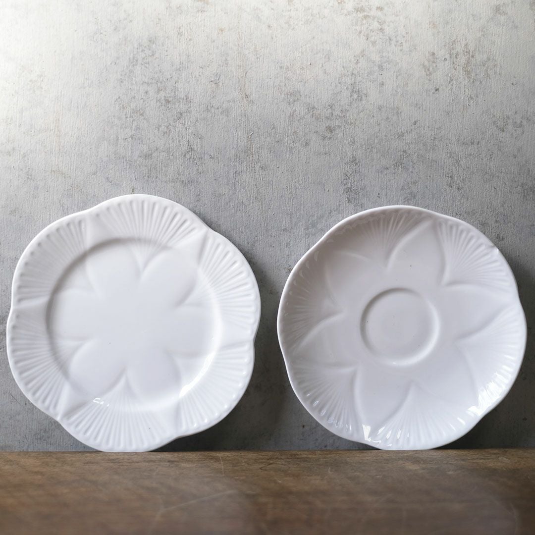 ヴィンテージティーカップトリオ SEHLLY シェリーDAINTY WHITE 白色の優美 イギリス65