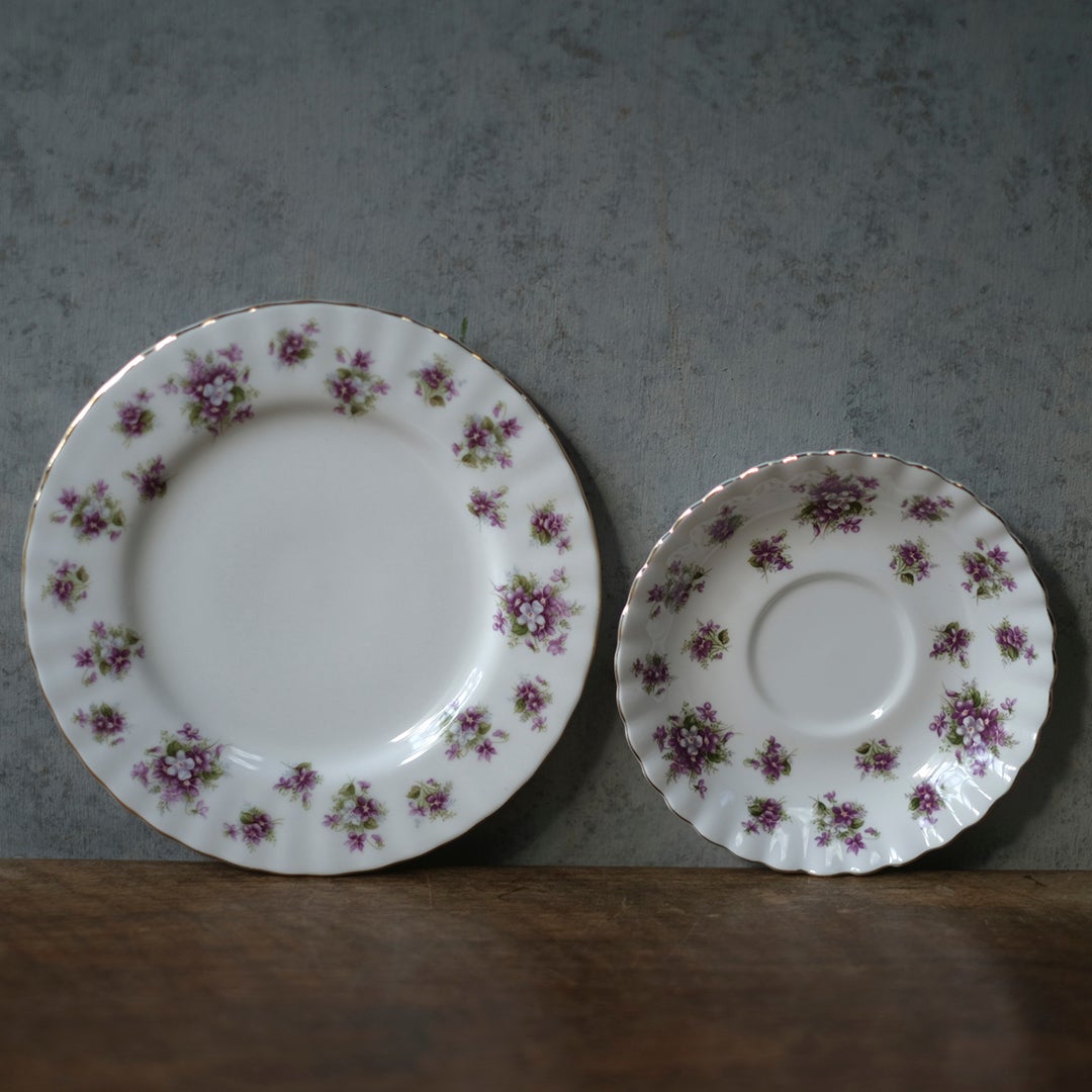 ヴィンテージティーカップトリオ Royal Albert Sweet Violets ロイヤルアルバート スウィートバイオレット イギリス