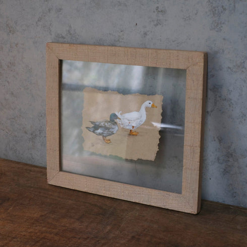 イギリス手描き鳥の絵 アヒルとカモ 斜め横からのアングル フレームの厚みと鏡背面のわかる写真1