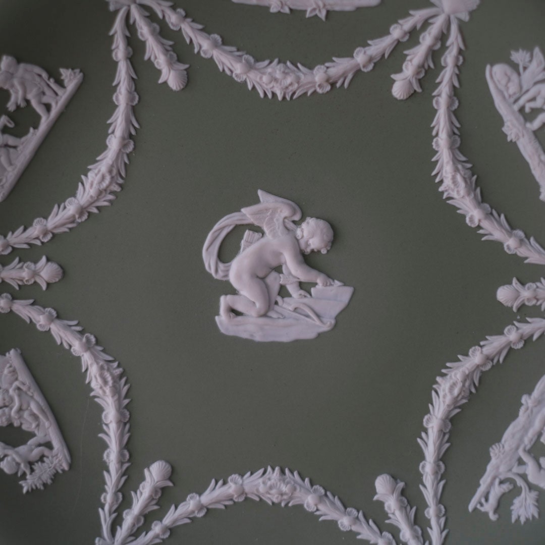 ヴィンテージ WEDGWOOD ウェッジウッド ジャスパー セージグリーン 飾り皿 キューピッド ガーランド イギリス44
