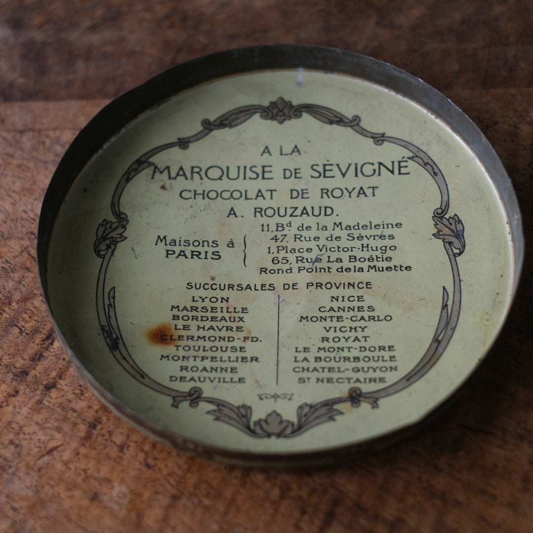 アンティーク ティンボックス チョコレート缶 Marquise de Sévigné マルキーズ・ド・セヴィニェ フランス蓋