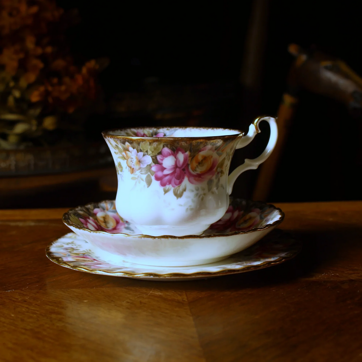 ヴィンテージ ティーカップトリオ ROYAL ALBERT ロイヤルアルバート