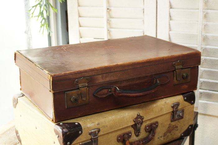 ヴィンテージレザースーツケース – sold outアンティークとインテリア雑貨保存版