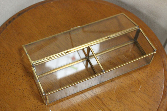 真鍮とガラスのアクセサリー収納ボックス