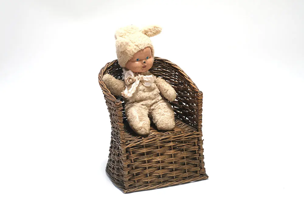 ヴィンテージ ドールクチェア イギリス 人形用の小さな椅子天然素材