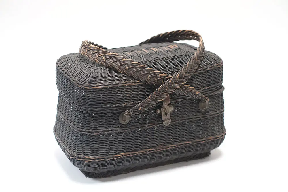 アンティークパニエ フランス 手編みの蓋付籠 黒 ナポレオン3世様式の通販 アンティークショップMALTOオンライン