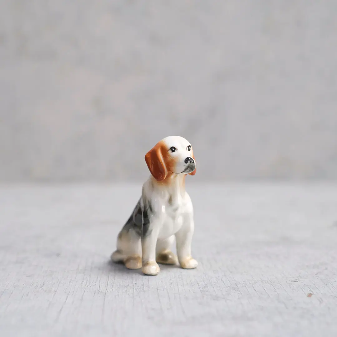 アンティーク 犬のフィギュリン 陶器人形