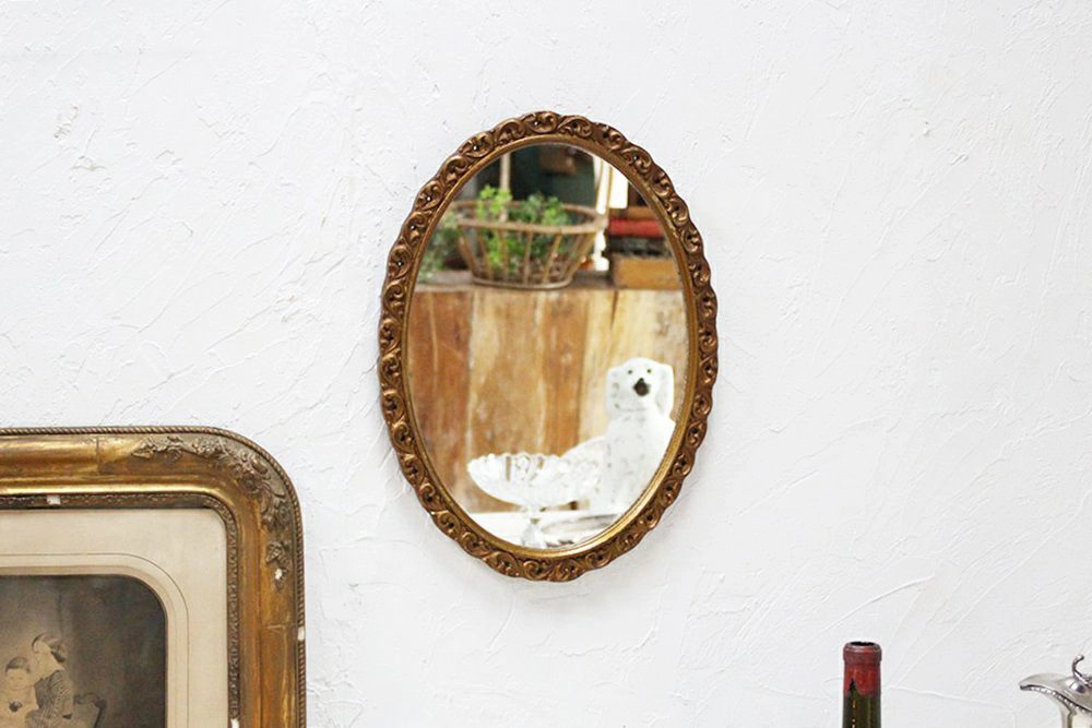 アンティーク オーバルミラーゴールド イギリス ゴールドフレーム 繊細なレリーフの壁面鏡