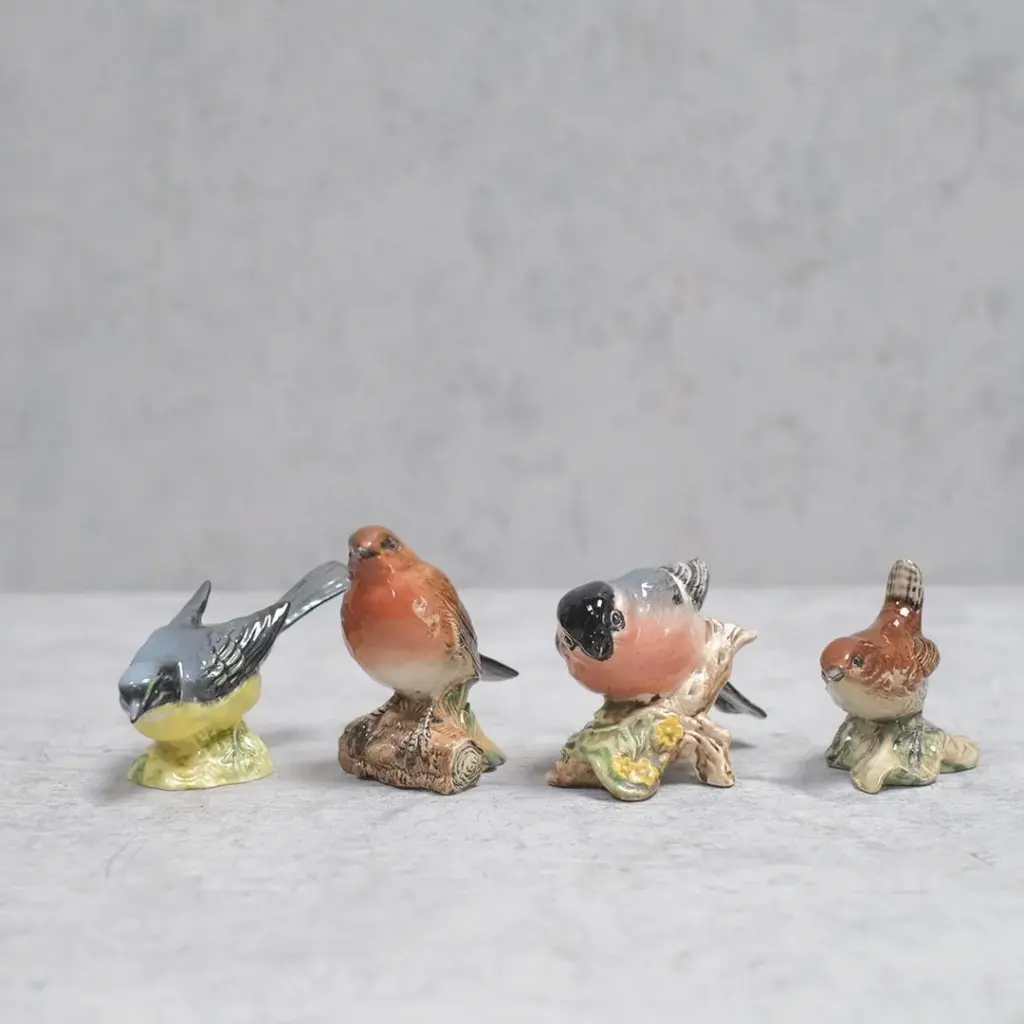 ヴィンテージフィギリン BESWICK 鳥の置物 ピーターラビット陶製フィギュアで有名なイギリスのベスウィック社製
1